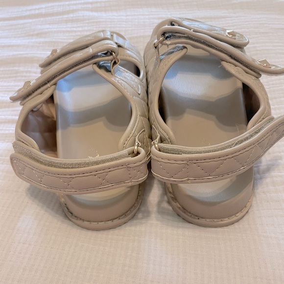 Chunky Dad Sandals - Picture 3 of 4